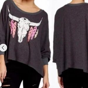 Wild Fox Charcoal Grey Skull & Feather Graphic Pullover M